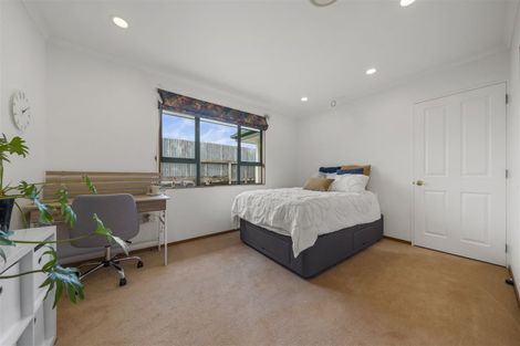 Photo of property in 86 Pahiatua Street, Hokowhitu, Palmerston North, 4410