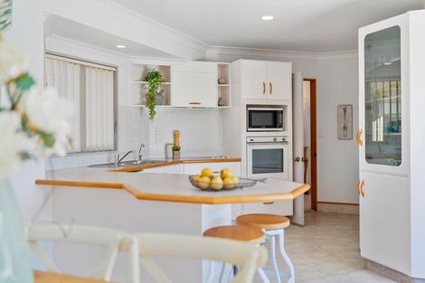 Photo of property in 24 Santa Monica Drive, Papamoa Beach, Papamoa, 3118