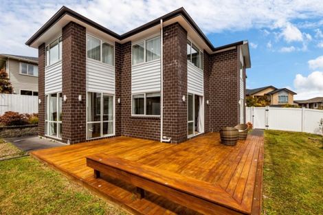 Photo of property in 64 Huntington Park Drive, Greenhithe, Auckland, 0632