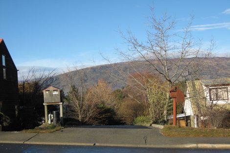 Photo of property in 14 Mount Iron Drive, Wanaka, 9305