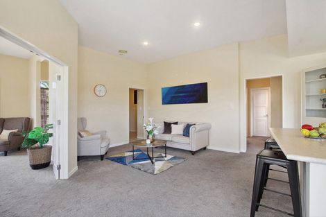 Photo of property in 50 Highfields Terrace, Henderson, Auckland, 0612
