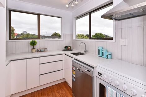 Photo of property in 6 Foxlaw Street, Randwick Park, Auckland, 2105
