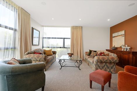 Photo of property in 142 Lake Crescent, Hamilton Lake, Hamilton, 3204