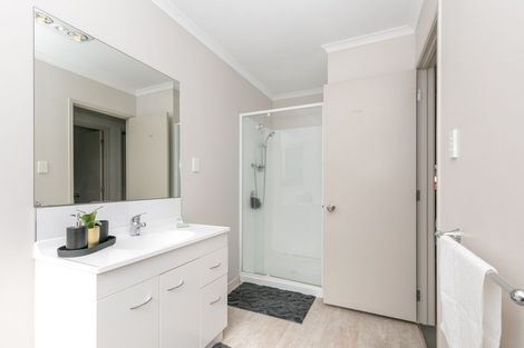 Photo of property in 4 Chadwick Place, Rototuna North, Hamilton, 3210