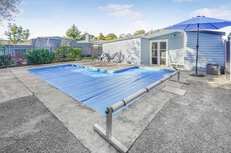 Photo of property in 14 Manapouri Place, Glenview, Hamilton, 3206