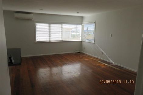 Photo of property in 22 Hepburn Road, Glendene, Auckland, 0602