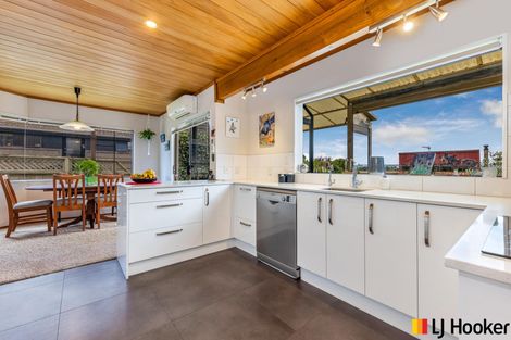 Photo of property in 56 Carnoustie Drive, Wattle Downs, Auckland, 2103
