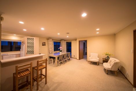 Photo of property in 8a Palm Avenue, Hokowhitu, Palmerston North, 4410