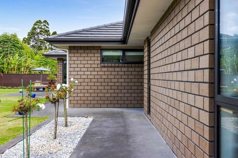 Photo of property in 120 Pohutukawa Place, Waiwhakaiho, New Plymouth, 4312