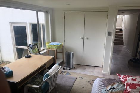 Photo of property in 1/7 Mizpah Road, Waiake, Auckland, 0630