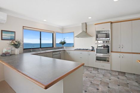 Photo of property in 5 Kon Tiki Road, Whiritoa, Whangamata, 3691