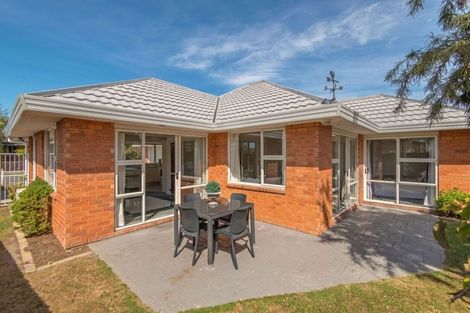 Photo of property in 17a Wanaka Place, Mairehau, Christchurch, 8052