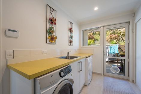 Photo of property in 23 Katania Heights, Brightwater, 7022