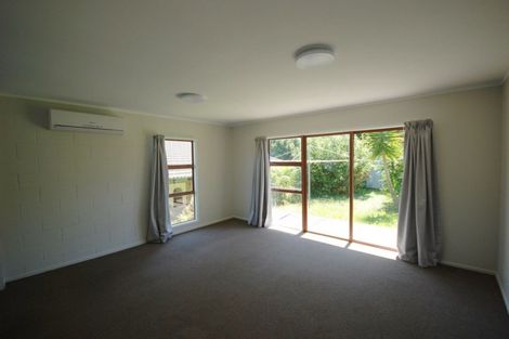 Photo of property in 2/16 Roberts Road, Glenfield, Auckland, 0629