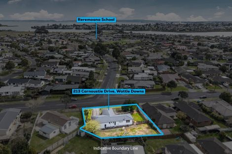 Photo of property in 213 Carnoustie Drive, Wattle Downs, Auckland, 2103