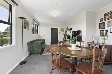 Photo of property in 110 Main Road, Titahi Bay, Porirua, 5022