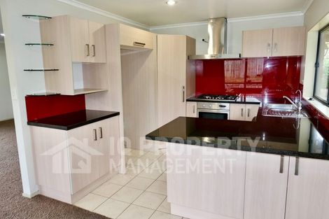 Photo of property in 35 Peninsula Road, Mangere, Auckland, 2022