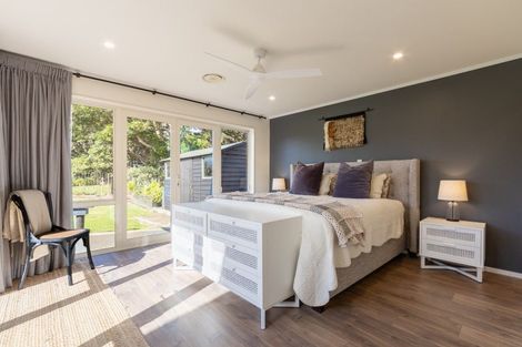 Photo of property in 196 Tutere Street, Waikanae Beach, Waikanae, 5036