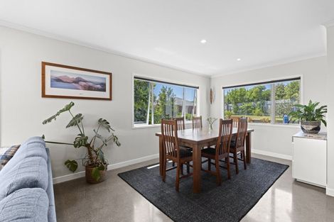 Photo of property in 5d Tui Grove, Oakura, 4314