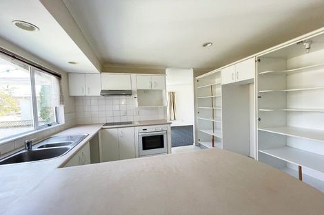 Photo of property in 33 Palmcrest Grove, Highland Park, Auckland, 2010