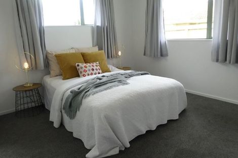 Photo of property in 44 Kayes Road, Pukekohe, 2120