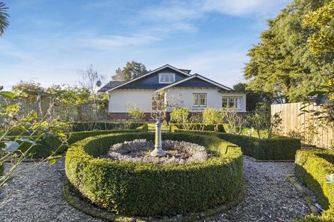 Photo of property in 17 Parsonage Road, Waimate, 7924