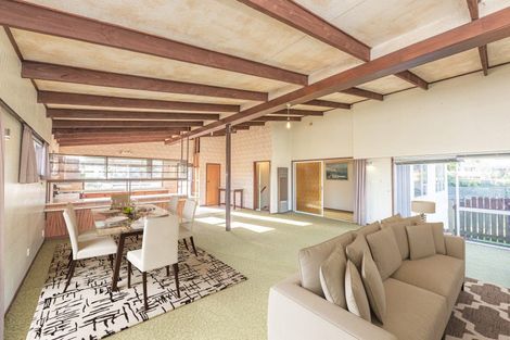 Photo of property in 75 Parkes Avenue, Saint Johns Hill, Whanganui, 4501