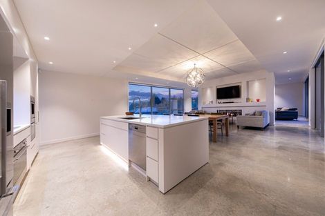 Photo of property in 10 Bevan Place, Wanaka, 9305