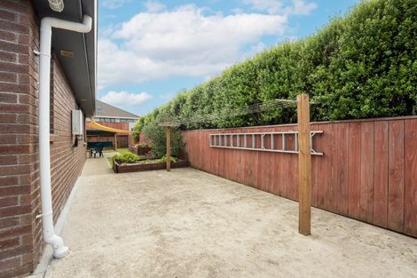 Photo of property in 5 Ronald Scott Grove, Riverstone Terraces, Upper Hutt, 5018