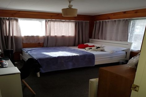 Photo of property in 11 Oxford Street, Tawa, Wellington, 5028