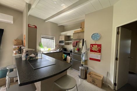 Photo of property in 10 Jonathan Place, Sunnynook, Auckland, 0620