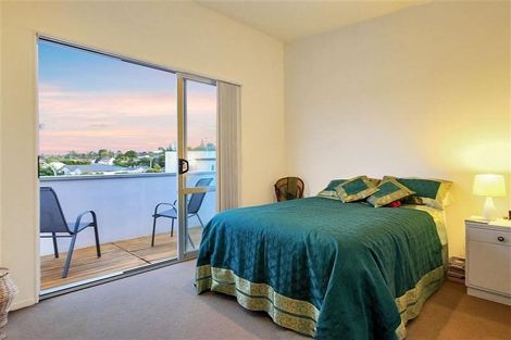 Photo of property in 53 Albionvale Road, Glen Eden, Auckland, 0602