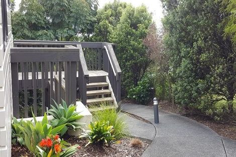 Photo of property in 8b Schnapper Rock Road, Schnapper Rock, Auckland, 0632