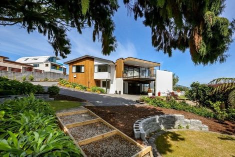 Photo of property in 45a Paynters Avenue, Strandon, New Plymouth, 4312