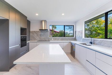 Photo of property in 71 Kennedy Avenue, Forrest Hill, Auckland, 0620