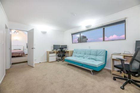 Photo of property in 164 Sturges Road, Henderson, Auckland, 0612