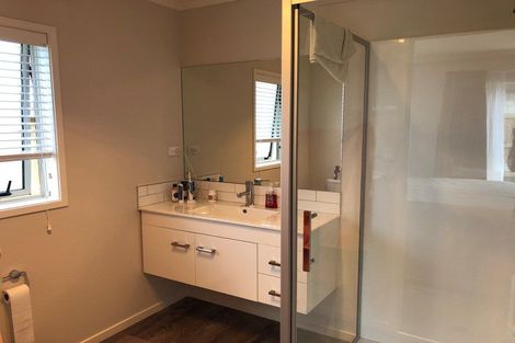 Photo of property in 32 Harding Drive, Papamoa Beach, Papamoa, 3118