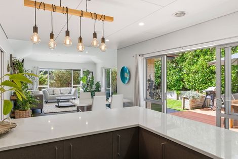 Photo of property in 8 Otupoa Way, Paraparaumu, 5032