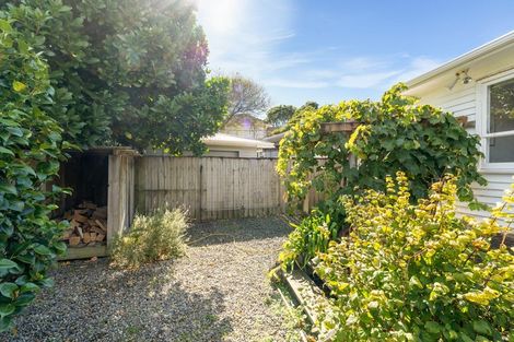 Photo of property in 67b Tilley Road, Paekakariki, 5034