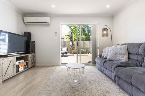 Photo of property in 3/9 Maru Road, Takanini, 2112