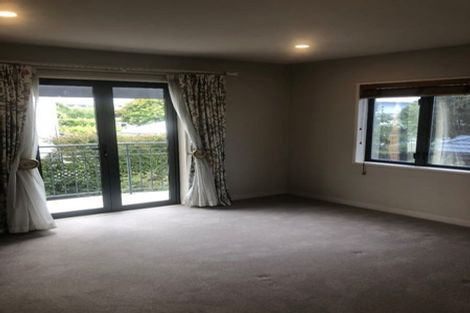 Photo of property in 382 Memorial Avenue, Burnside, Christchurch, 8053