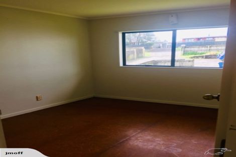 Photo of property in 49a Clayburn Road, Glen Eden, Auckland, 0602