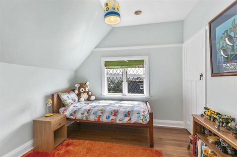 Photo of property in 12 Moana Road, Kelburn, Wellington, 6012