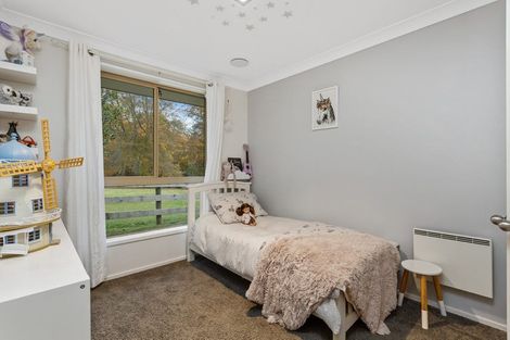 Photo of property in 14 Stonedge Lane, Rosedale, Auckland, 0632