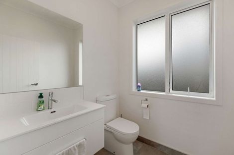 Photo of property in 5 Whangapouri Road, Karaka, Drury, 2578