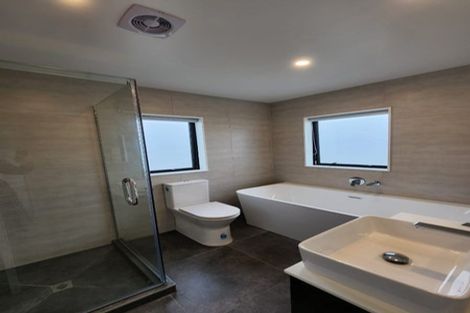 Photo of property in 8d Bunnythorpe Road, Papakura, 2110