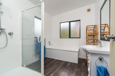 Photo of property in 1 Ferry Road, Waipu, 0510