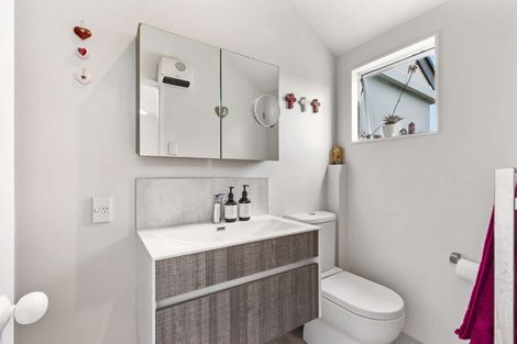 Photo of property in 2/38 Bayswater Avenue, Bayswater, Auckland, 0622