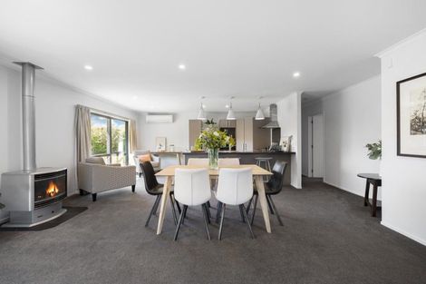 Photo of property in 19 Haddow's Place, Lake Hayes, Queenstown, 9304