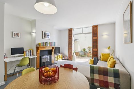 Photo of property in 3/31 Majoribanks Street, Mount Victoria, Wellington, 6011